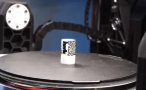 چاپ چندمادهای با پرینتر سهبعدی آزمایشی 5X با فناوری FFF و پنج محور حرکتی