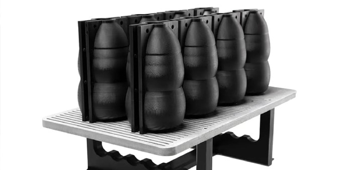 قالب های بطری پرینت سه بعدی با استفاده از رزین جدید xPEEK147-Black که توسط Henkel و Nexa3D ساخته شده است.