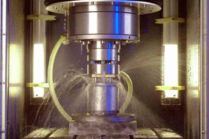 ماشینکاری با پالسهای الکتریکی (PEM)